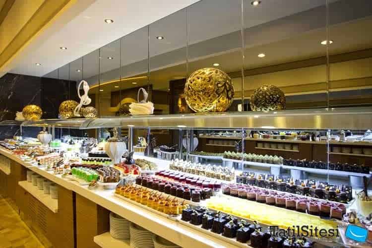 Royal Holiday Palace